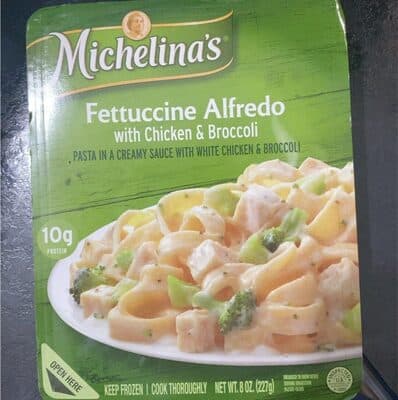 Fettuccine Alfredo With Chicken & Broccoli