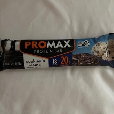 Cookies 'N Cream Flavored Protein Bar
