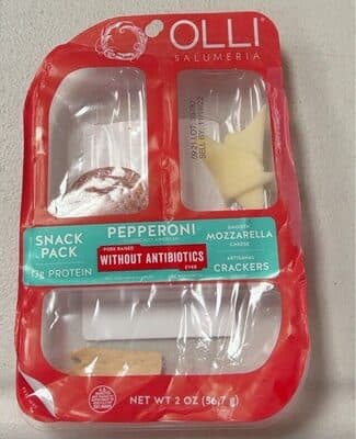 Snack pack: pepperoni mozzarella crackers