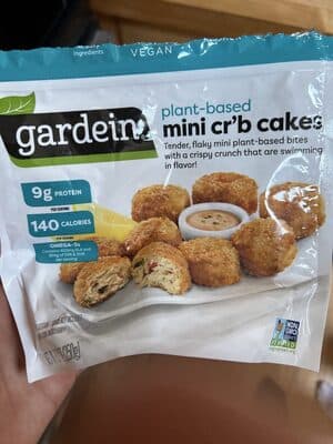 Plant-Based Mini Cr'B Cakes