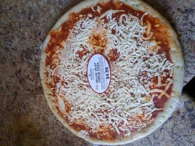 Deluxe Crust Cheese Pizza