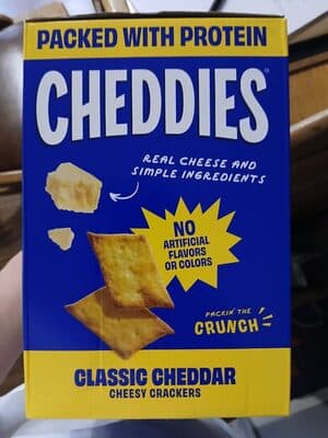 Classic Cheddar Cheesy Crackers