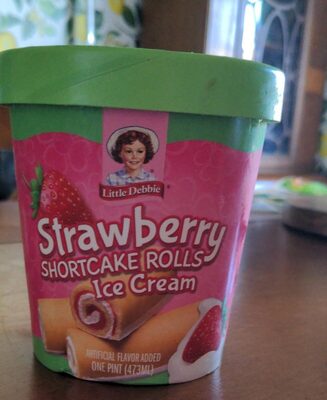 Strawberry shortcake rolls Ice cream