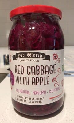 Red cabbage with apple
