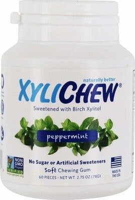 Peppermint chewing gum pieces
