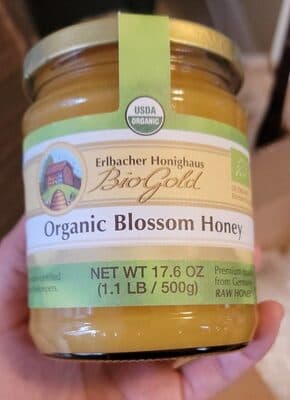 Organic blossom honey