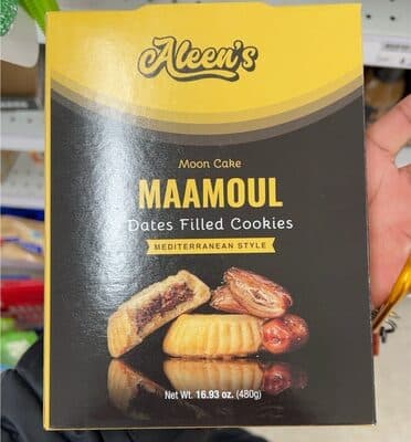 Moon cake maamoul