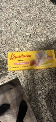 Strawberry Wafer