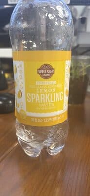 Lemon Flavored Sparkling Water Beverage