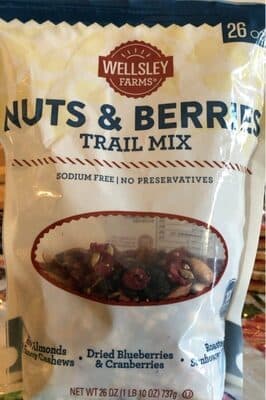 Nuts & Berries Raw Almonds & Fancy Cashews, Dried Blueberries & Cranberries, Roasted Sunflower Kernels Trail Mix