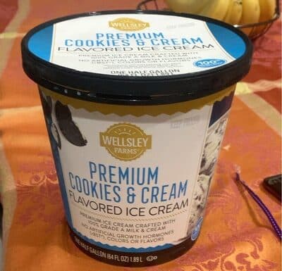Premium Cookies & Cream Flavored Ice Cream