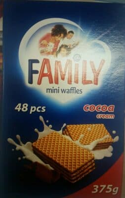 Family mini waffles cocoa