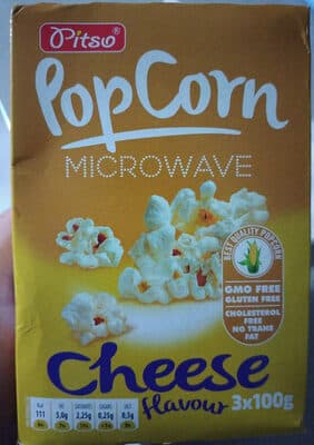 Microwave popcorn with cheese flavour