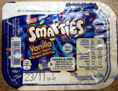 Vanilla flavour yogurt with mini smarties