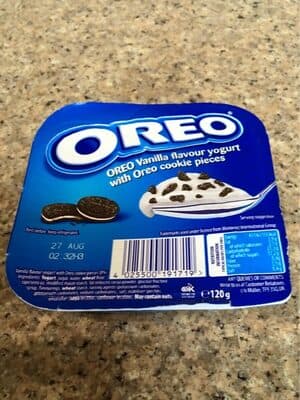 Oreo Vanilla flavour yogurt with Oreo cookie pieces