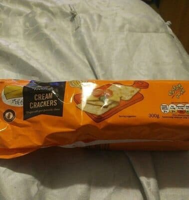 Cream crackers