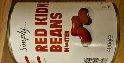Red kidney beans in water