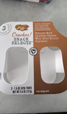 Natural Mild Cheddar Cheese With Mini Round Crackers