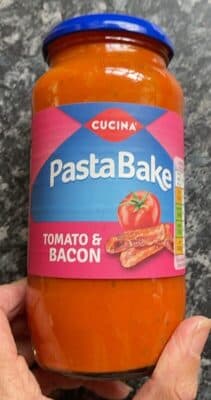 Tomato & bacon pasta bake