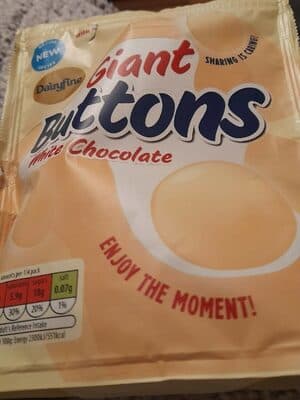 Giant buttons white chocolate