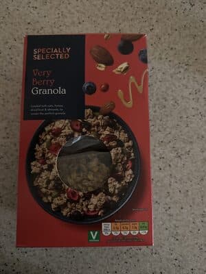 Very berry granola