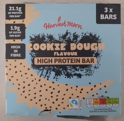 High protein bar: cookie dough flavour