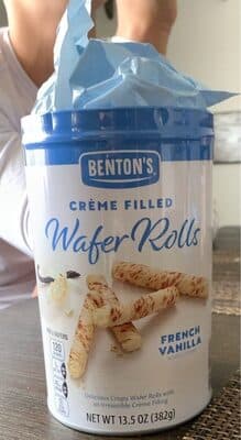 French Vanilla Flavored Creme Filled Wafer Rolls