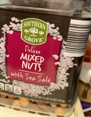 Deluxe Mixed Nuts
