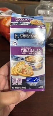 Tuna Salad with crackers