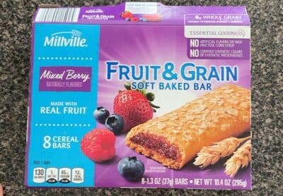 Fruit and grain soft baked bar