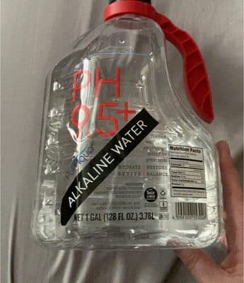 PH 9.5+ alkaline water