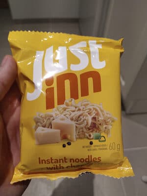 instant noodles with cheese