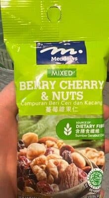 Berry cherry & nuts
