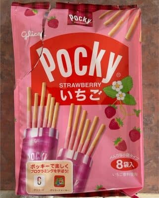 Pocky Strawberry