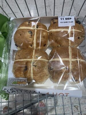 4 hot crissed buns