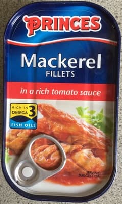 Mackerel fillets in tomato sauce