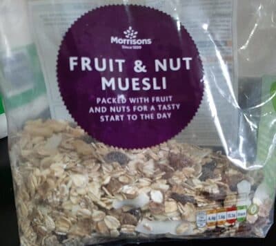 Fruit and nut muesli