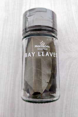 Bay leaves