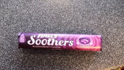 Halls Soothers Candy Blackcurrant