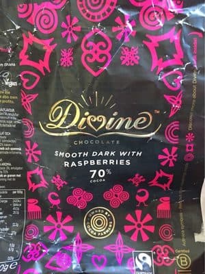Smooth dark with raspberries 70% cocoa