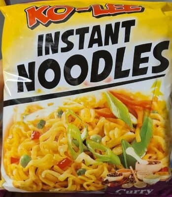 Instant noodles curry flavour