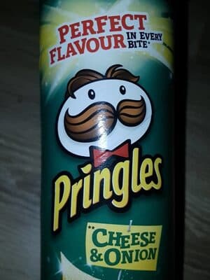 Pringles Cheese & Onion