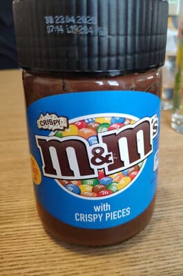 M&M's spread with crispy pieces
