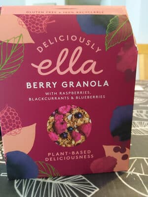 Berry granola with raspberries, blackcurrants & blueberries