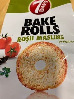 Bake rolls - tomato olive & oregano