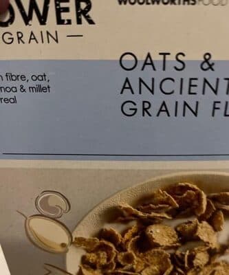 Oats and ancient grain flakes