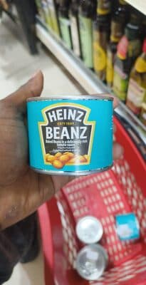 Heinz beanz baked beans in a delicious rich tomato sauce