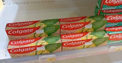 Colgate Natural Extracts