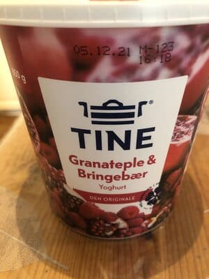TINE Granateple & Bringebr Yoghurt
