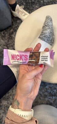 almond crunch nut bar